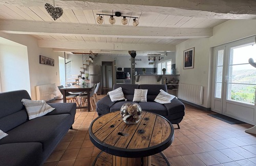Gazost House | Fully renovated house in the heart of the mountain, comfort, WIFI