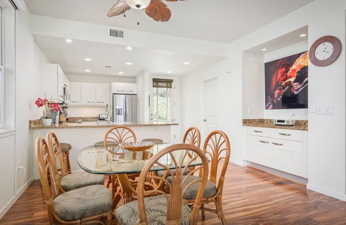 Kahaluu Bay House | FULLY RENOVATED UNIT. 3 BDRM, 3 BATH SLEEPS 8. PERFECT FOR GRANDPARENTS