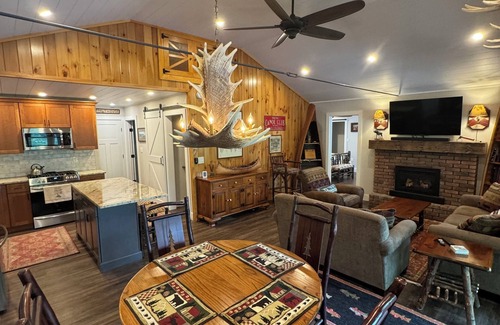 Lake Luzerne-Hadley House | Fully Renovated Year Round Adirondack Waterfront Retreat
