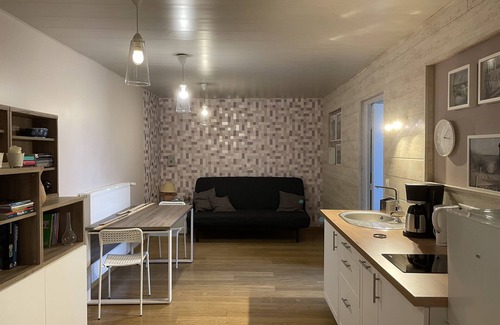 Porcheville House | Fully self-contained garden apartment