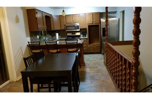 St. Paul House | Fully StockedCozy House