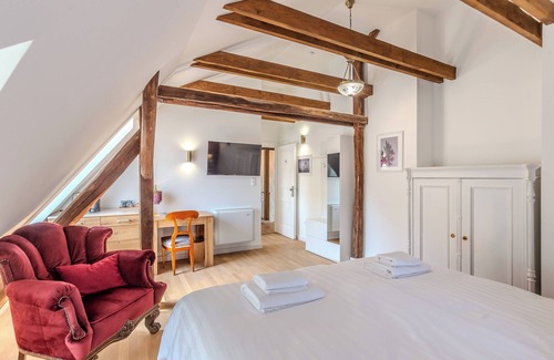 Revfulop Hotel | Fulop Panzio-Purple Orchid Room, Révfülöp, Hungary