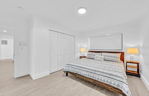 River Oaks House | Fun Adventure Luxy Retreat Home! Heated Pool!
