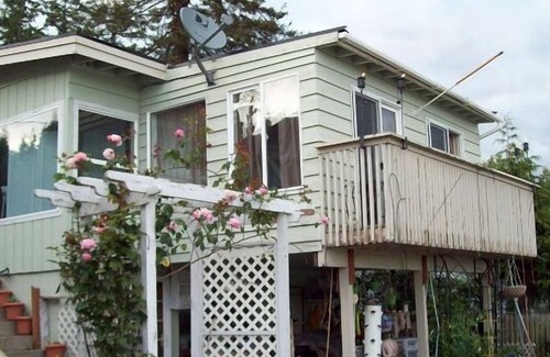 Shelton House | Fun adventures for you at The Lodge on Oakland Bay!