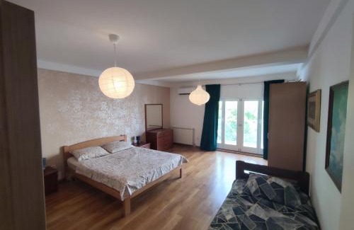 Lazi Apartment | Fun and spacious apartment