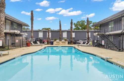 Cherrywood Apartment | Fun For All in Modern Apt Pool and Grill and Dog Park