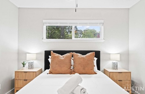 Cherrywood Apartment | Fun For All in Modern Apt Pool and Grill and Dog Park