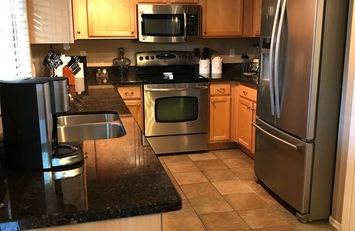 Cottonflower House | FUN IN THE ARIZONA SUN! HEATED POOL! POOL RESURFACED AND RETILED JUNE 2025 😁