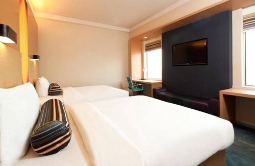 Zhongyuan District Hotel | Funiu Mountain Hotel