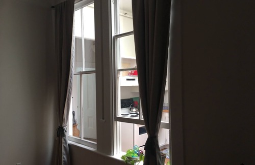 Inner Harbour Apartment | Funky 1 bedroom located in historic downtown Victoria