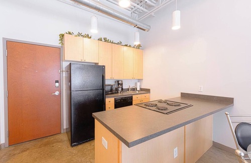 Short North Condo | Funky 1BR Studio w/Parking | Heart of Short North