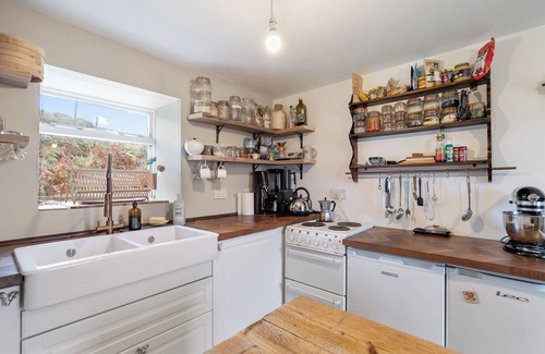 Colbost Cottage | Funky Cozy Croft Cottage With Panoramic Sea View, Minutes From Neist Point