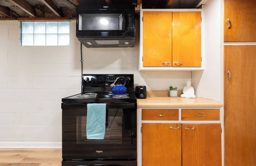 Beech Grove Apartment | Funky & Private Apartment