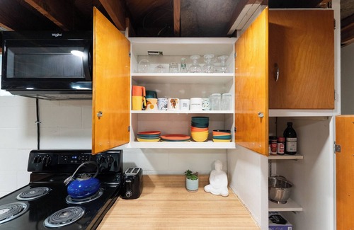 Beech Grove Apartment | Funky & Private Apartment