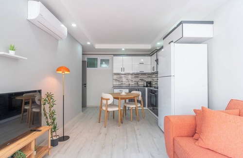 Antalya City Centre Apartment | Funky & Spacious: 2-Bedroom Colourful Escape Near Downtown!