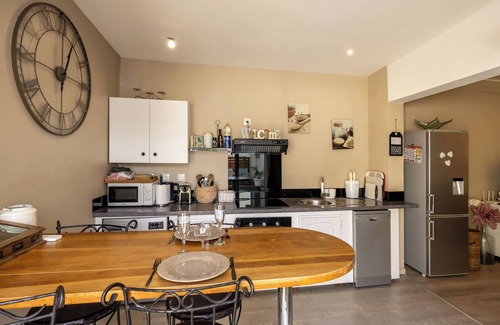 Carosse Apartment | Furnished tourist accommodation, classified 4 * with swimming pool, 2 to 3 people in St Gilles les Bains