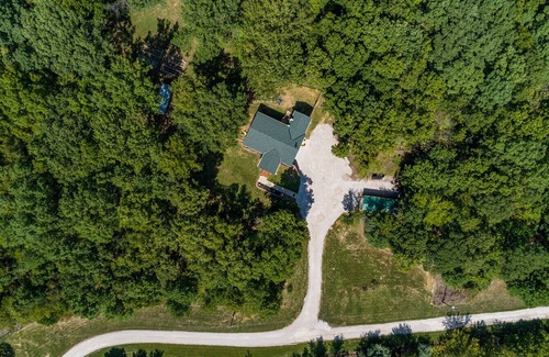 Johnson County House | Furnished 1 bedroom and 1 bath full kitchen washer dryer on 6 Acres