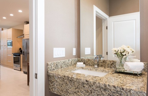 Florida Central Atlantic Coast House | Furnished 3 Bedroom Villa Next to Disney, Free Parking & Wi-Fi