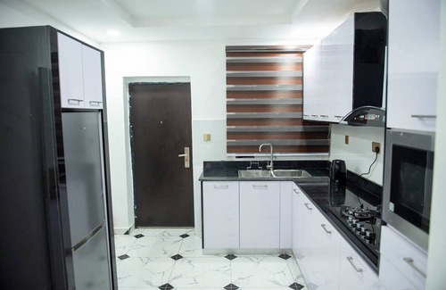 Abuja House | Furnished 3 Bedrooms Apart-24Hrs Elect/WIFI/Securi