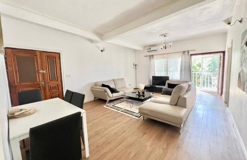 Centre ville Apartment | Furnished 3 bedrooms flat in city centre.