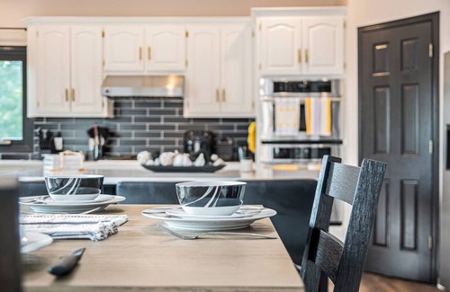 Omaha House | Furnished 5 BR Executive Rental