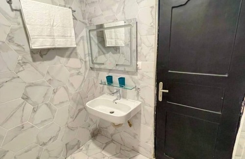 Littoral Department Apartment | Furnished apartment 5 minutes from the beach