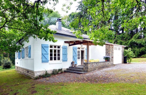 Oizy House | Furnished Bungalow in Monceau en Ardenne with Garden, Barbecue