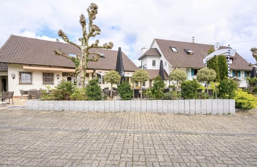 Reute Apartment | Furnished, cozy apartment including weekly cleaning (near Freiburg)