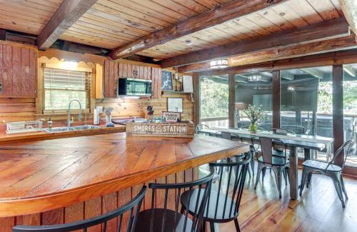 Fairland House | Furnished Deck and Lake Access Fairland Log Cabin