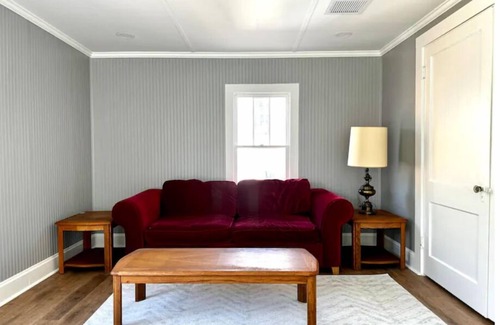Duckpond Apartment | Furnished Historic Duckpond Apt
