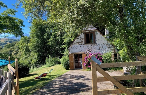 Astugue House | Furnished sheepfold in the Pyrenean Piemont, between De Bigorre and Lourdes