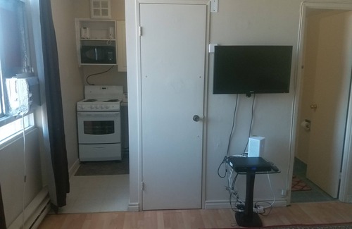Church and Wellesley Apartment | Furnished Studio Apartment in Downtown Toronto