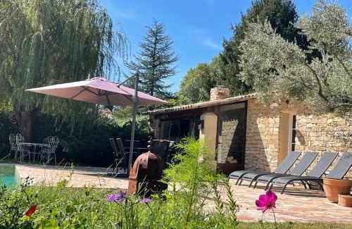 Fuveau House | FUVOLEA, Maison de vacances à 15 min du centre d'Aix-en-Provence, piscine chauffée en saison - jardin - parking privé gratuit