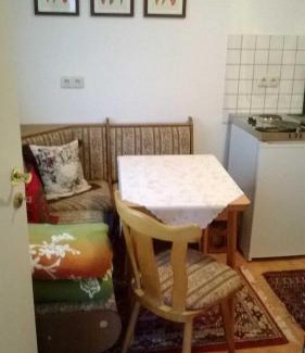 Schwarz Apartment | Gästehaus Alte Schule