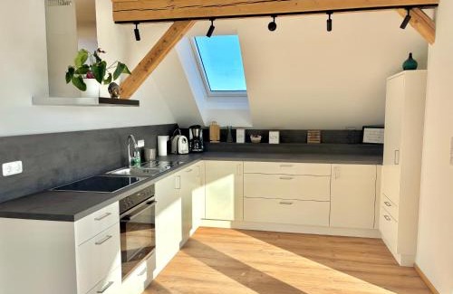 Seekirchen am Wallersee Apartment | Gästehaus Seeblick Penthousewohnung