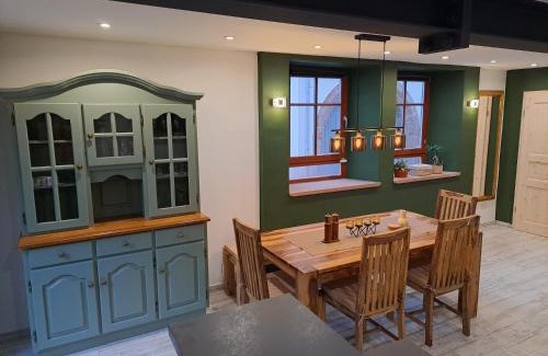 Bad Bergzabern House | Gästehaus Merlin mit Saunabereich