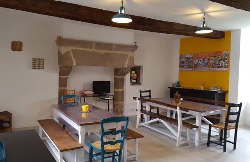 Saint-Martin-des-Tilleuls House | Gîte à 15 mn du Puy du F0U La Halte Martinoise