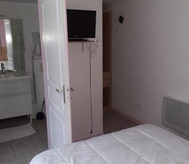 Rogny-les-Sept-Ecluses Apartment | Gîte 1