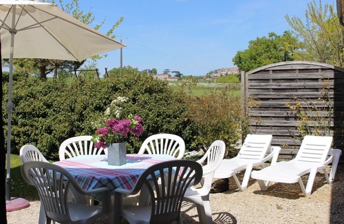 Monflanquin House | Gîte 2 - "Les Laurières" (GITE CLIMATISE)
