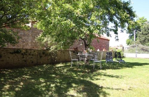 Saint-Beauzire House | Gîte 4 étoiles au cœur de l’Auvergne avec terrasse, jardin clos et équipements pour enfants - FR-1-582-476