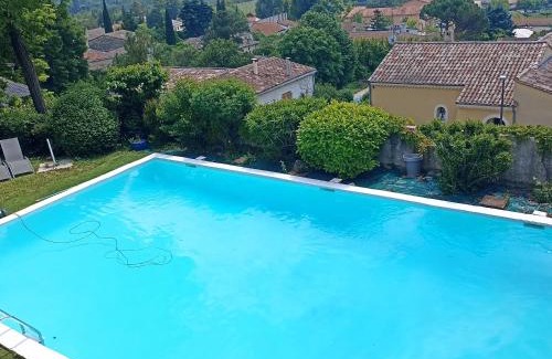 Montboucher-sur-Jabron Apartment | Gîte au château