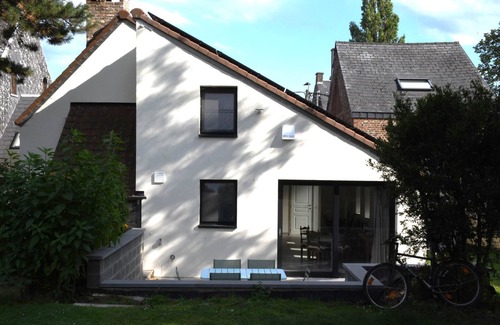 Temploux House | Gîte AU FOUR ET AU JARDIN