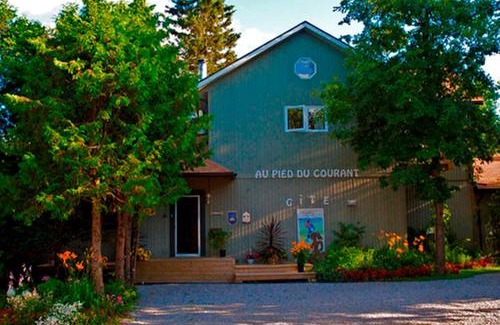 Mont-Laurier Hotel | Gîte au Pied du Courant de Gilbert Desjardins