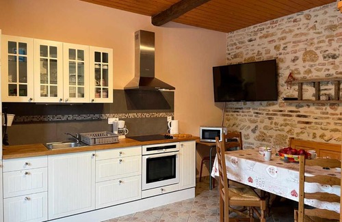 Avrilly House | Gîte Avrilly , 3 pièces, 5 personnes - FR-1-489-328