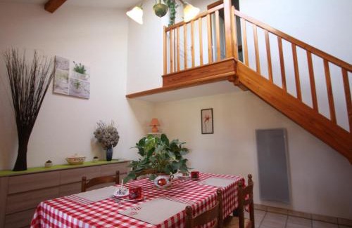Le Val-d'Ajol Apartment | Gîte confortable en montagne avec terrasse, idéal pour rando et cure, proche de Plombières-les-Bains - FR-1-589-172