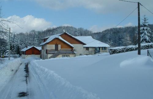 Le Val-d'Ajol Apartment | Gîte confortable en montagne avec terrasse, idéal pour rando et cure, proche de Plombières-les-Bains - FR-1-589-172
