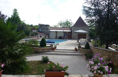 Saint-Martial-de-Nabirat House | Gîte dans propriété périgourdine