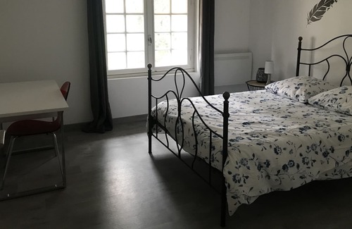 Foulayronnes House | Gîte de Campagne Chic et zen