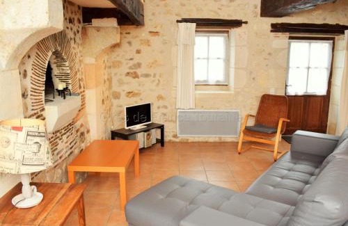 Betz-le-Chateau House | Gîte de charme du XVIIIe avec jardin, proche des châteaux et vignobles de Touraine, équipements inclus - FR-1-381-365