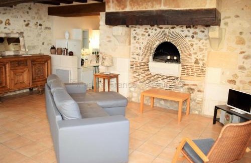 Betz-le-Chateau House | Gîte de charme du XVIIIe avec jardin, proche des châteaux et vignobles de Touraine, équipements inclus - FR-1-381-365